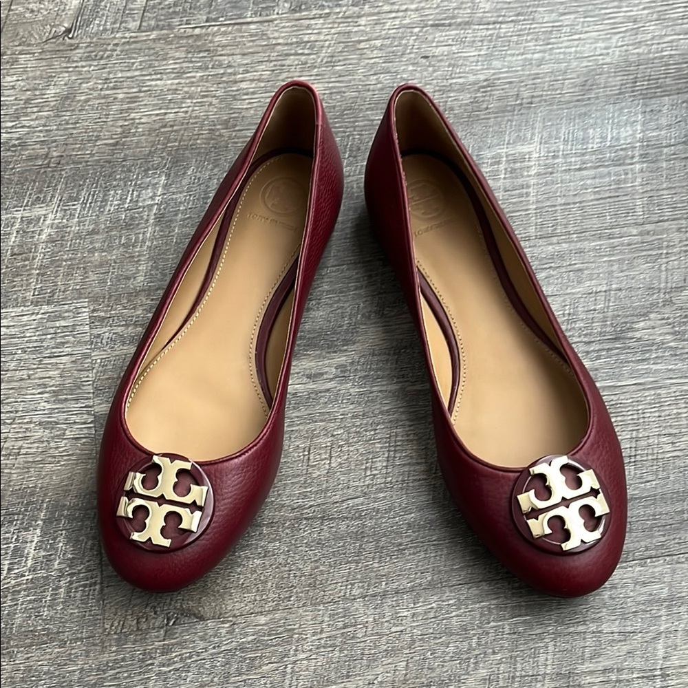 Tory Burch Flats with Logo Medallion